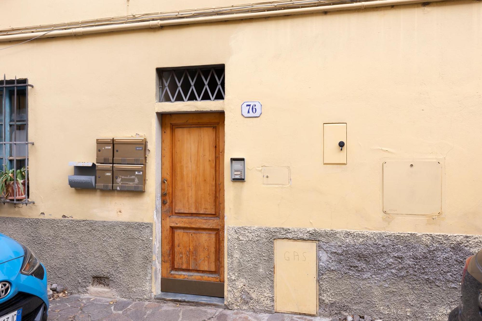 Sweet San Frediano Apartment Firenze Bagian luar foto