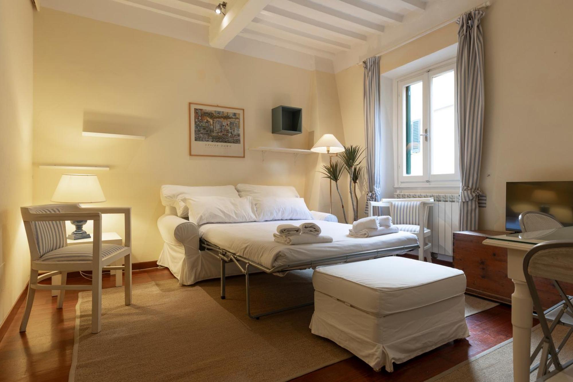 Sweet San Frediano Apartment Firenze Bagian luar foto