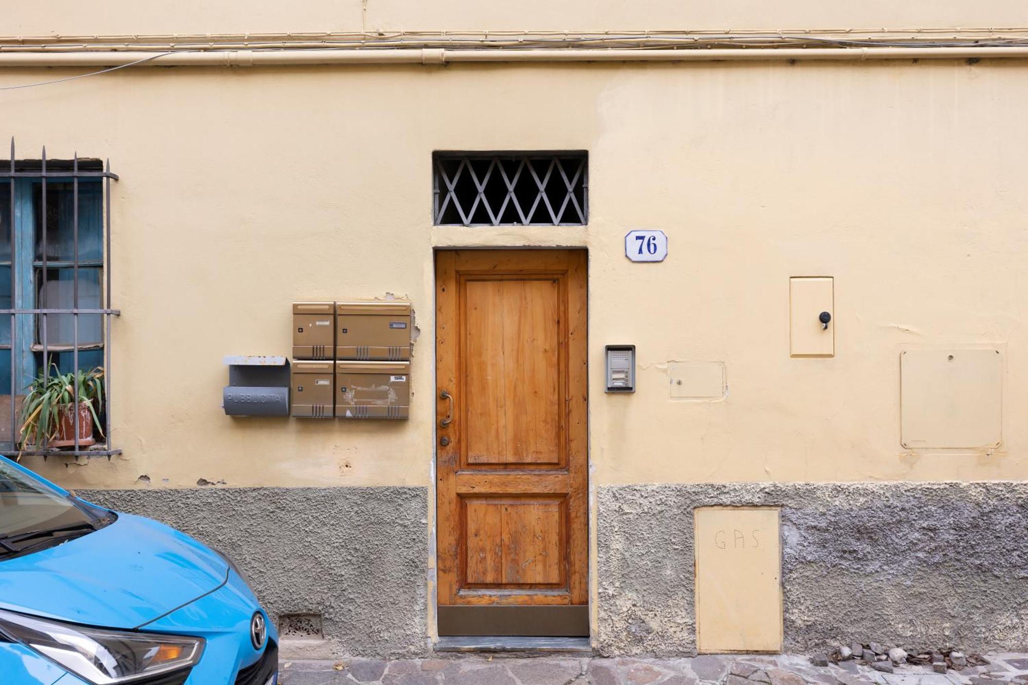 Sweet San Frediano Apartment Firenze Bagian luar foto
