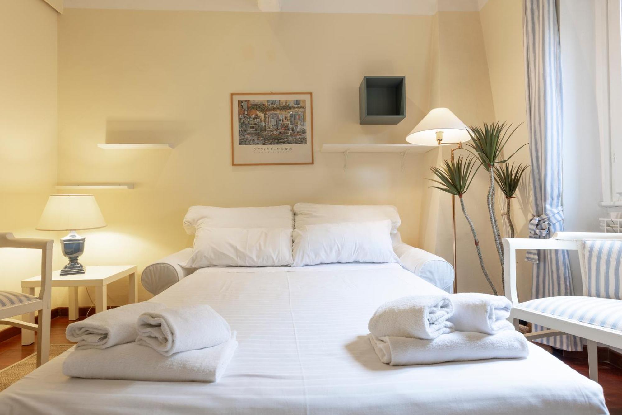 Sweet San Frediano Apartment Firenze Bagian luar foto