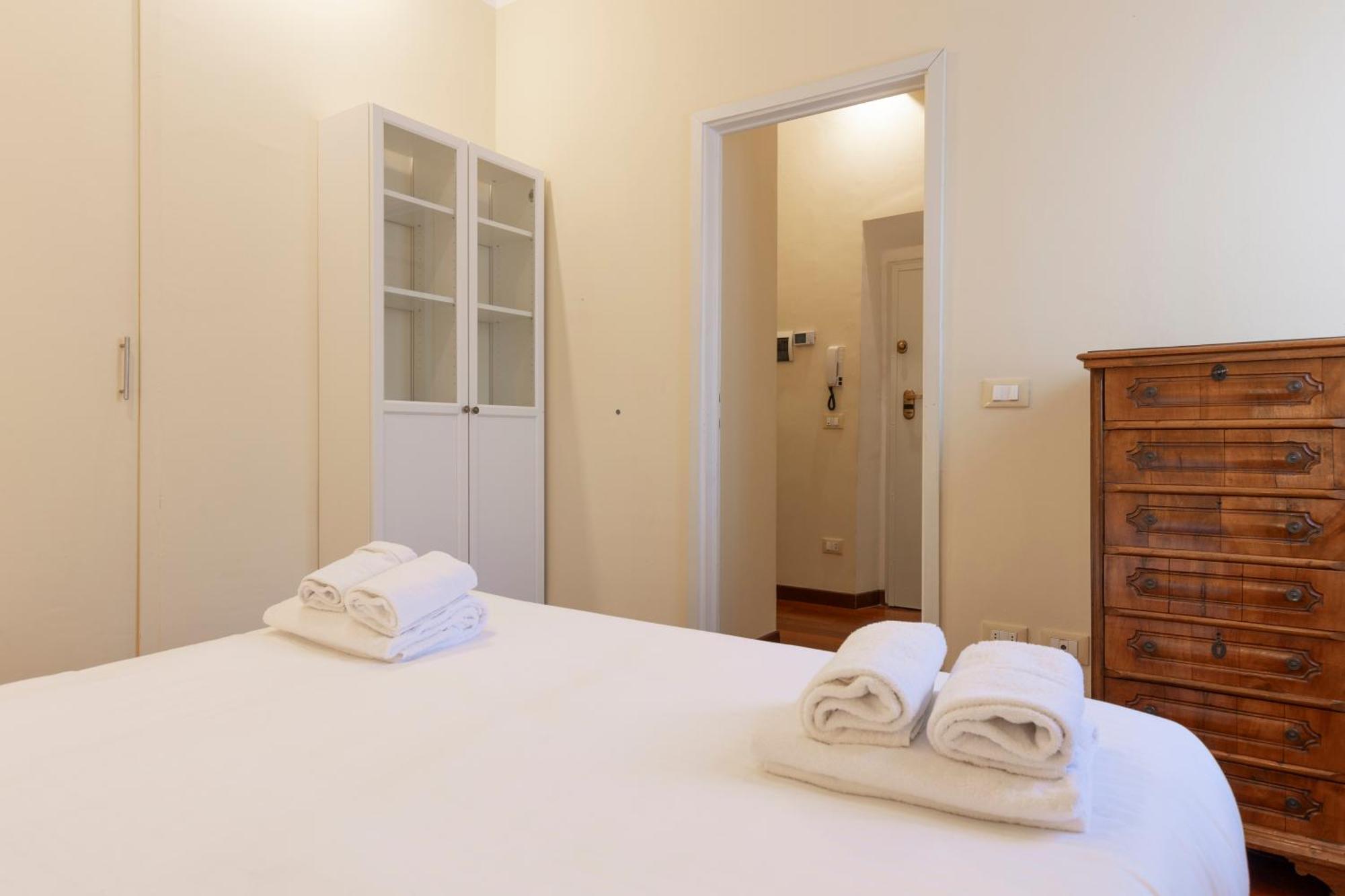 Sweet San Frediano Apartment Firenze Bagian luar foto